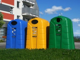 Polyethylencontainer zur Mülltrennung